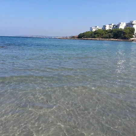 In Rivabella Near The アパート